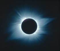 Solar eclipse navigation